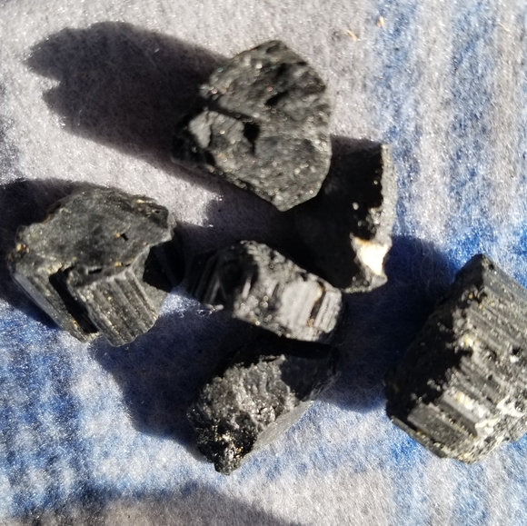 Raw Black Tourmaline lots of 6 - Picture 2 of 5